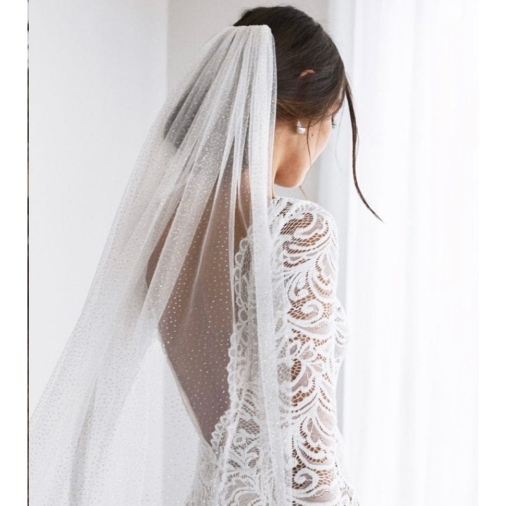 Grace Loves Lace Shimmy Veil Yellow Gold